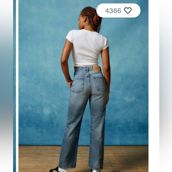 Urban Outfitters X BDG High-Waisted Cowboy Jeans Size 26 NWT - Picture 6 of 7